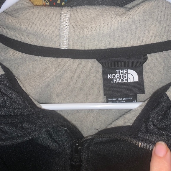Two The North Face Maroon or Black Zip-up hoodie - Picture 10 of 11